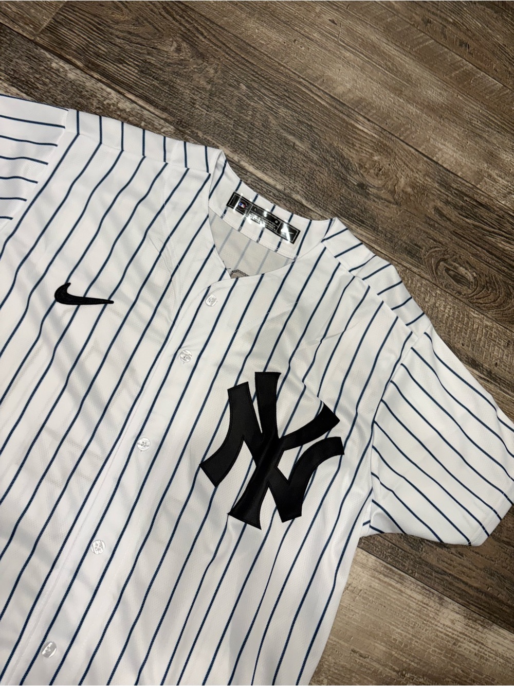 Aaron judge (sz below) classic white New York Yankees pinstripe baseball jersey - Picture 2 of 3